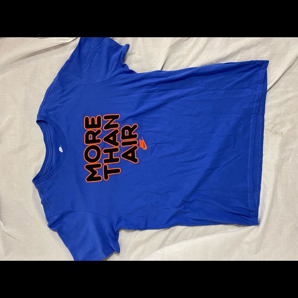 Nike t shirt medium